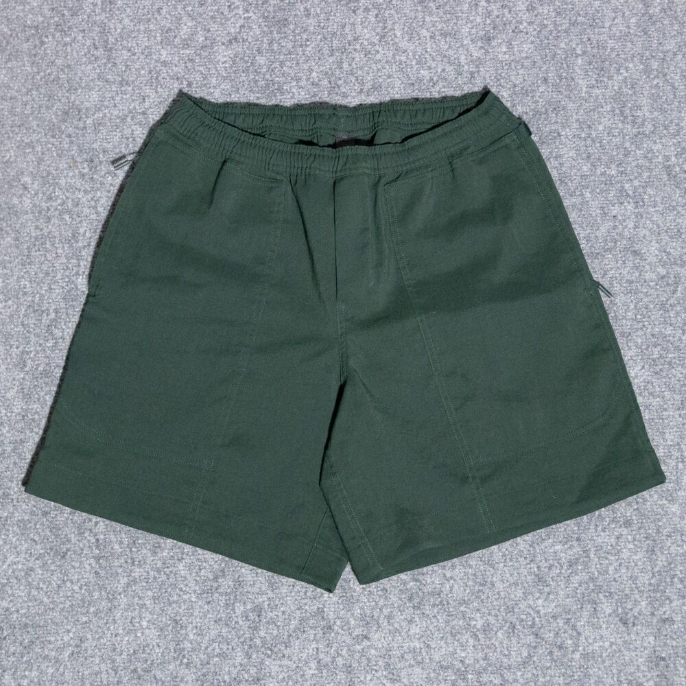 Lululemon Shorts Relaxed Fit Pull On Light Woven 7" Men's Small Green LM7BGXS